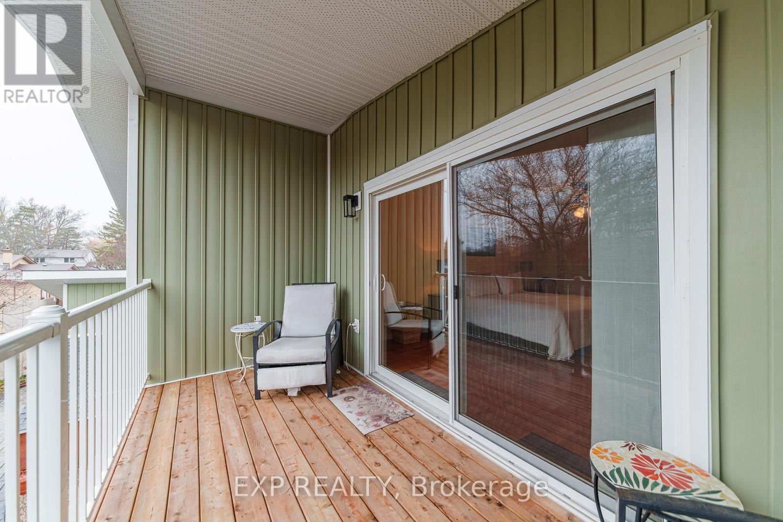 1592 APELDOORN AVENUE Image 31
