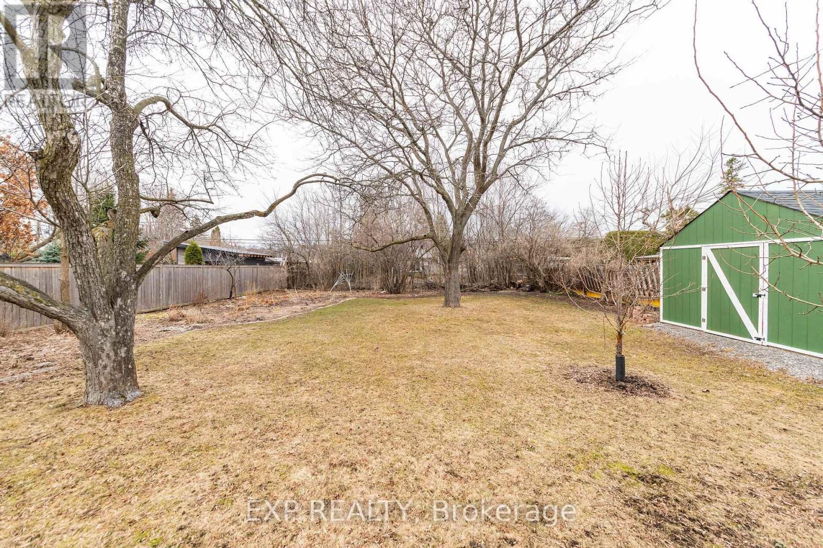 1592 APELDOORN AVENUE Image 35