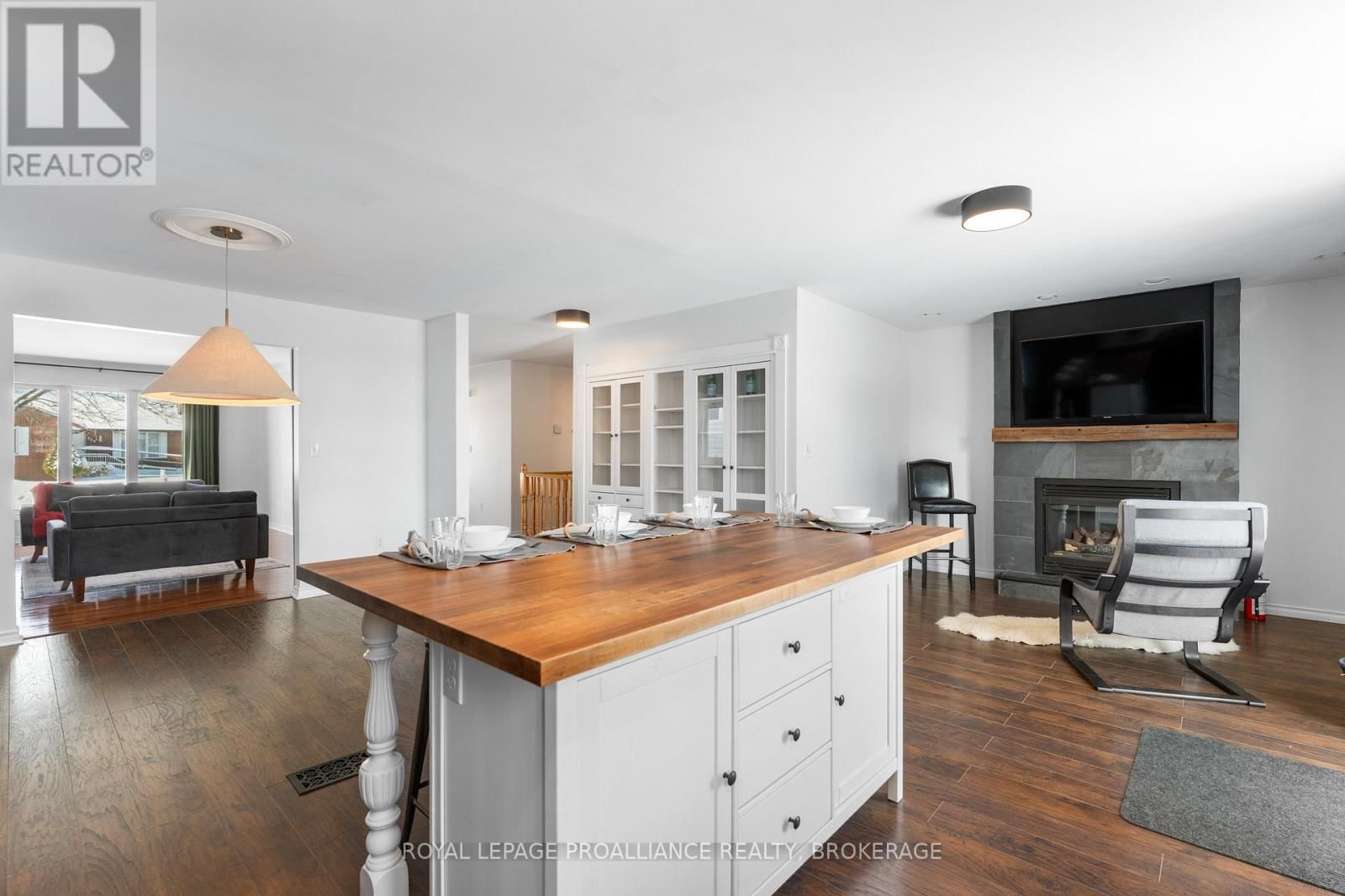 343 SUNRISE CRESCENT Image 13