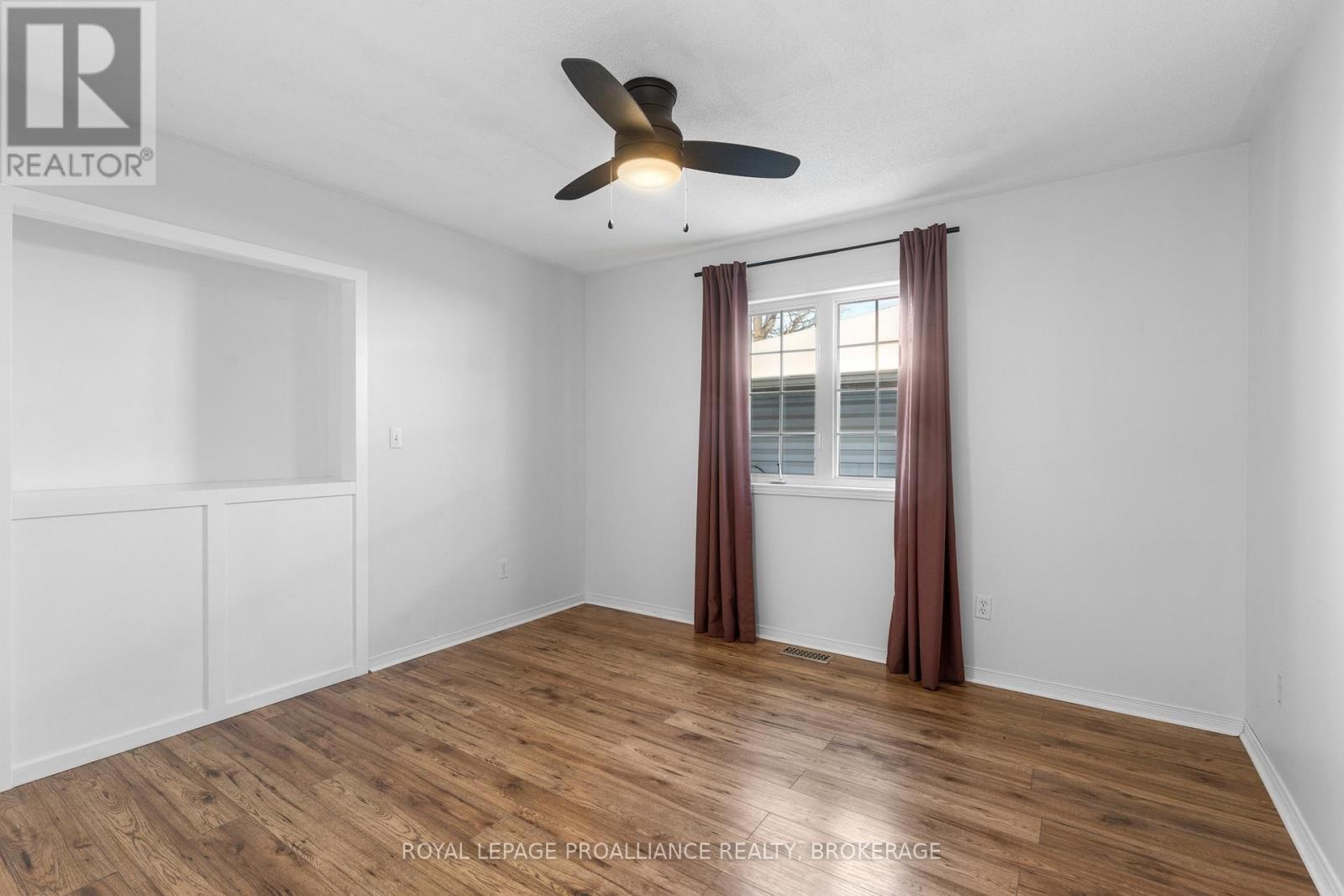 343 SUNRISE CRESCENT Image 22