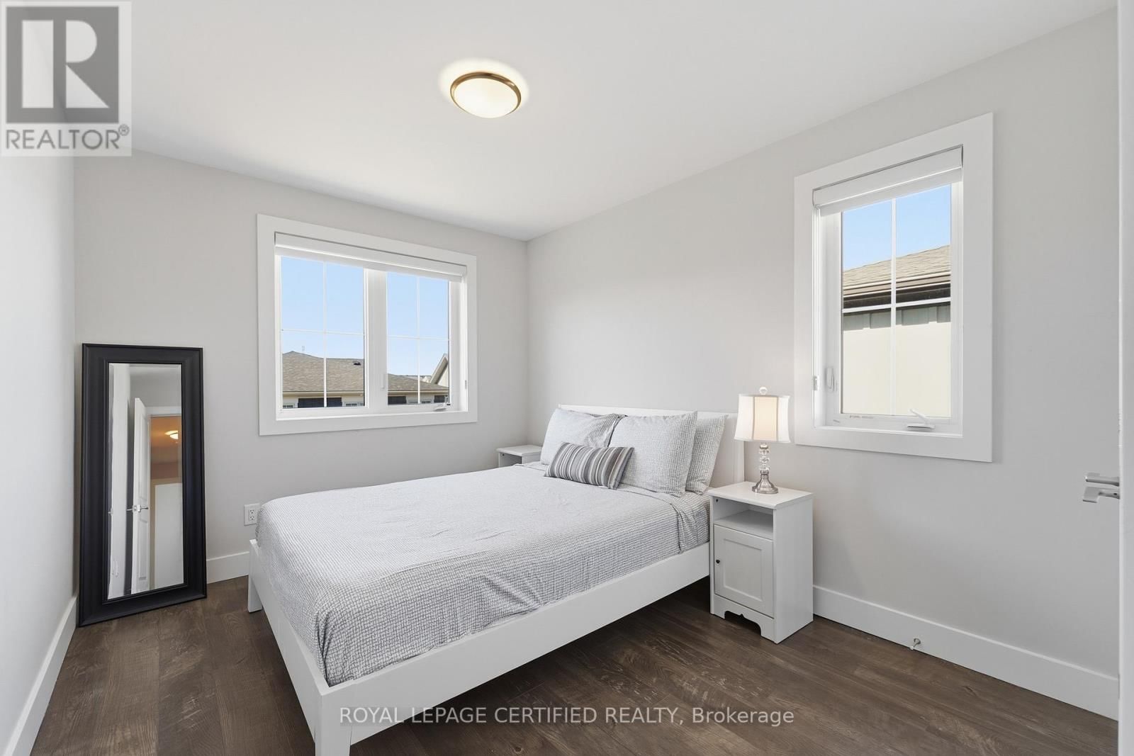 146 SYCAMORE STREET Image 14