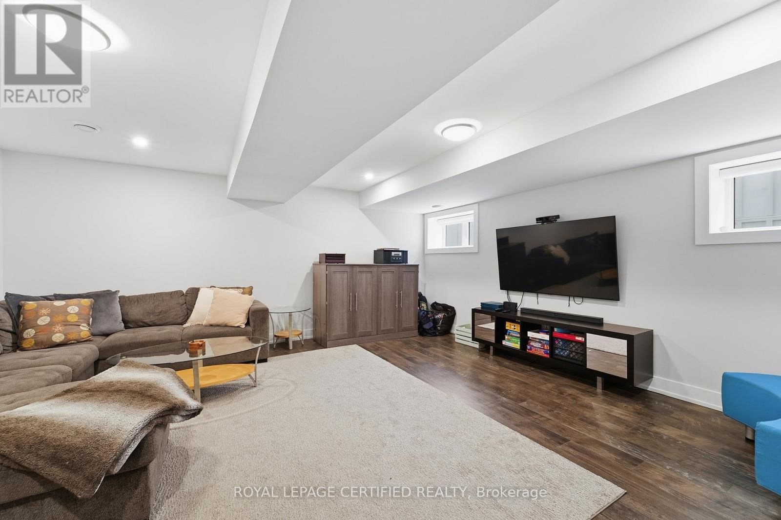 146 SYCAMORE STREET Image 19