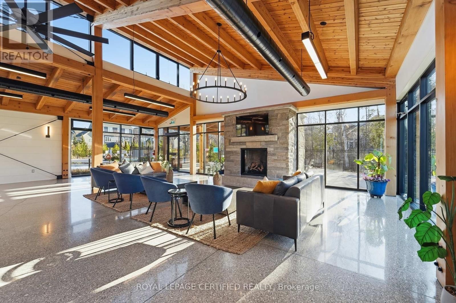 146 SYCAMORE STREET Image 32