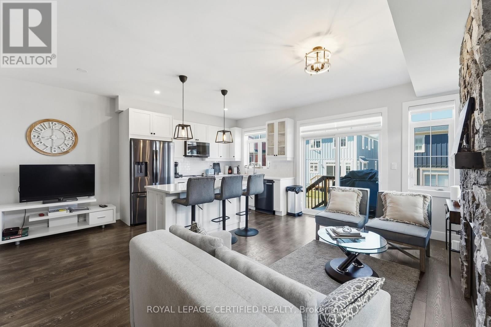 146 SYCAMORE STREET Image 6