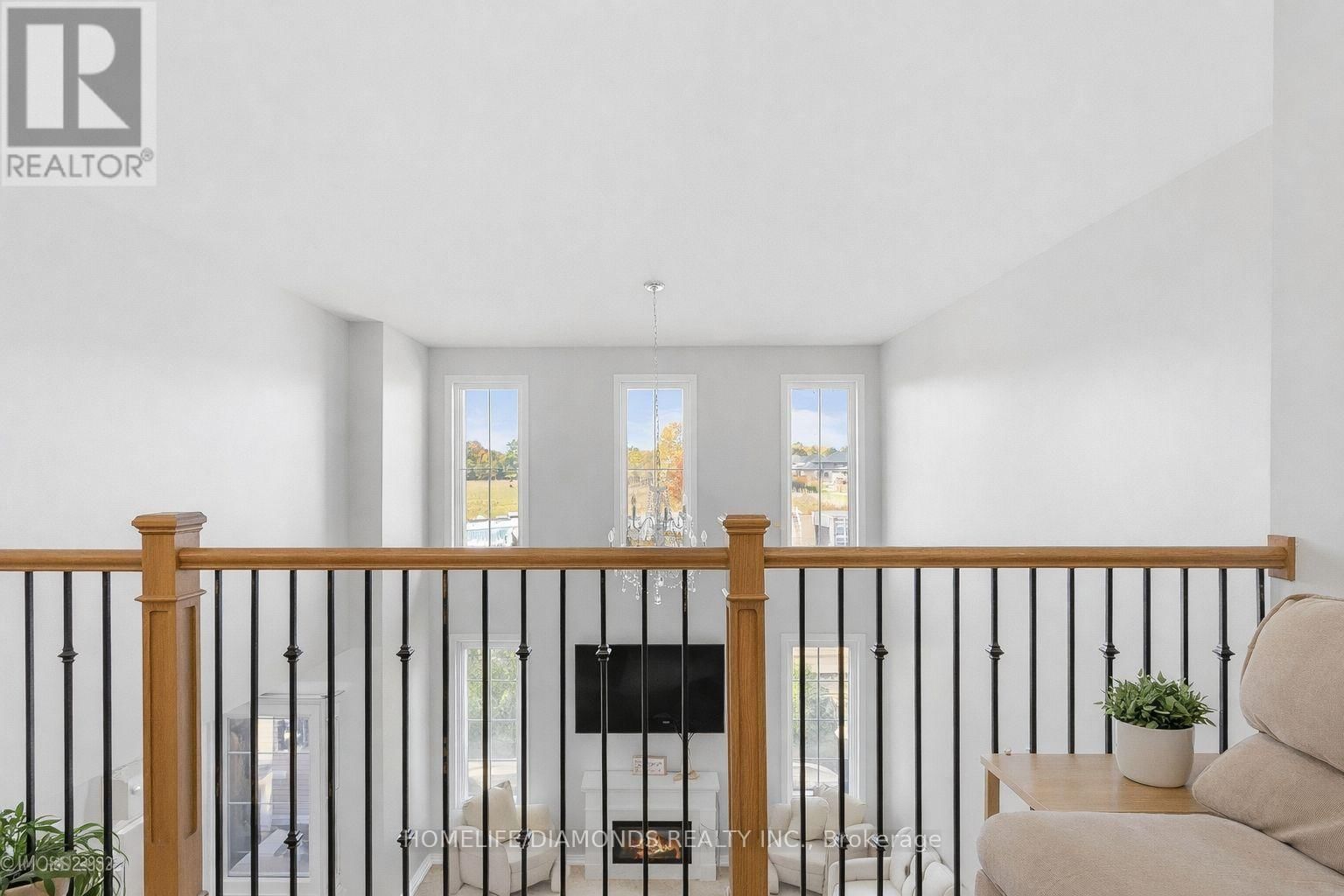 129 SOUTH PELHAM ROAD Image 17