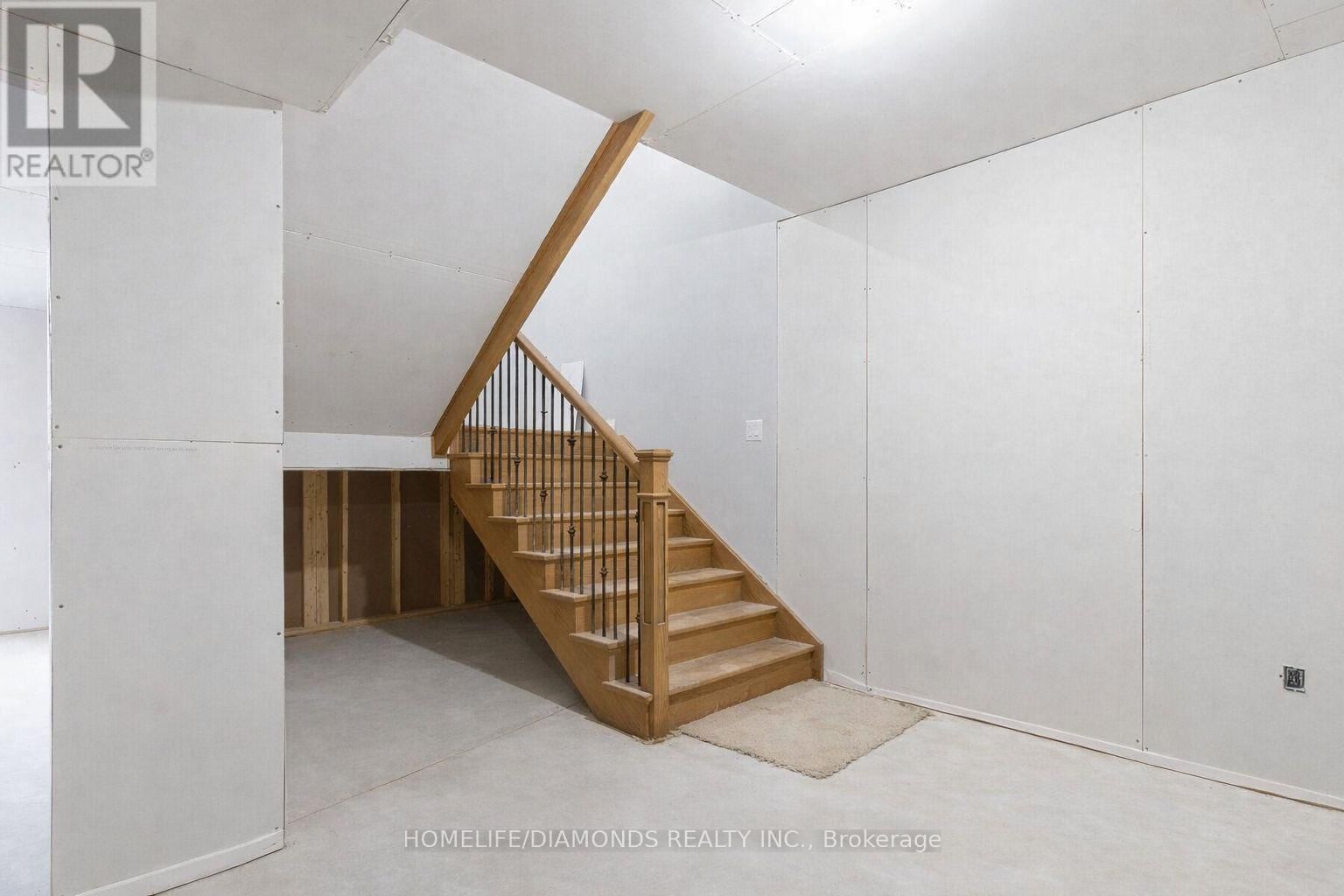 129 SOUTH PELHAM ROAD Image 39