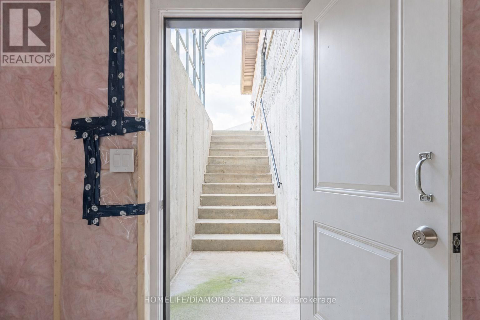 129 SOUTH PELHAM ROAD Image 40