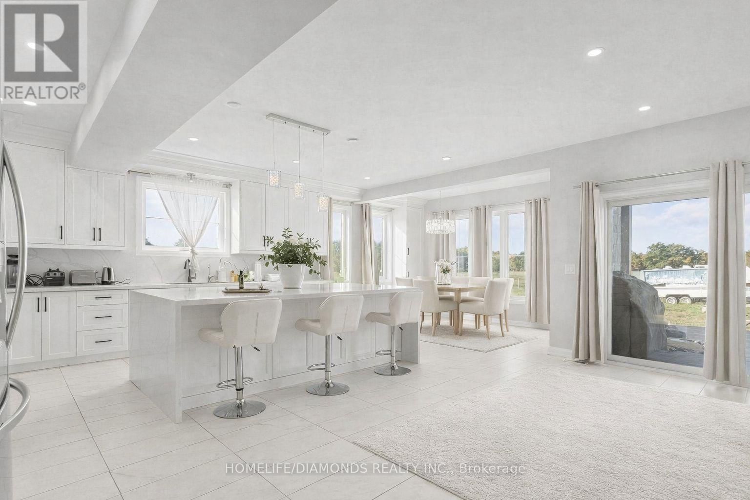 129 SOUTH PELHAM ROAD Image 6