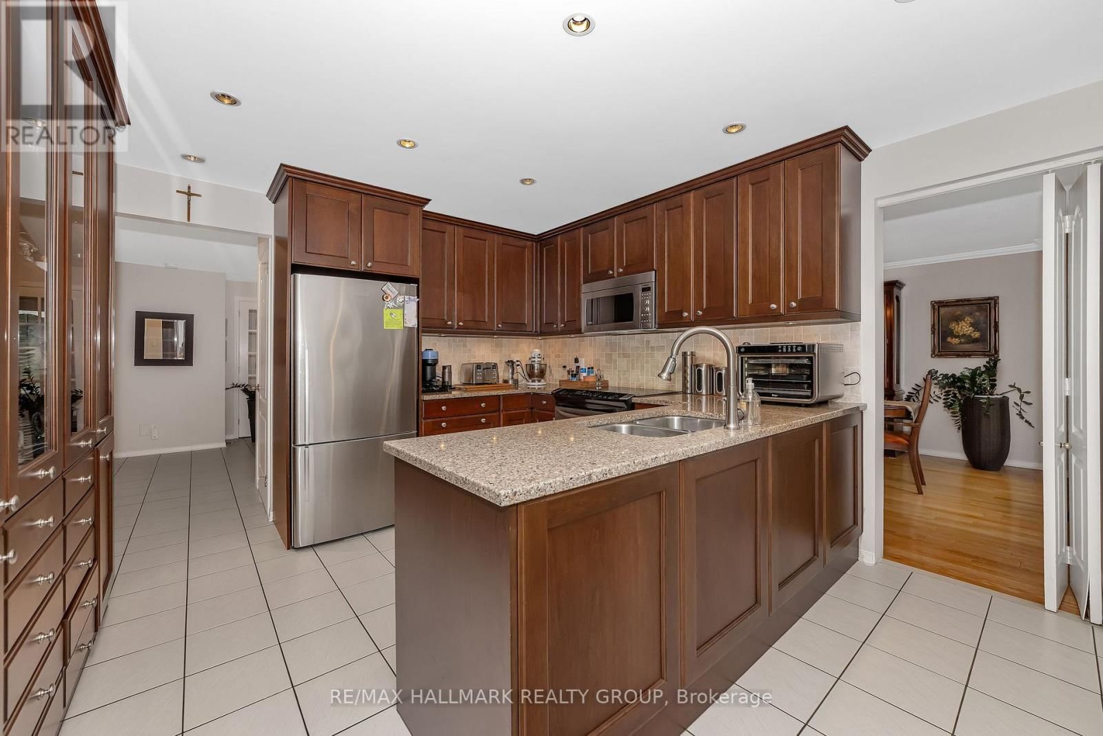 1850 THORNECREST STREET Image 11