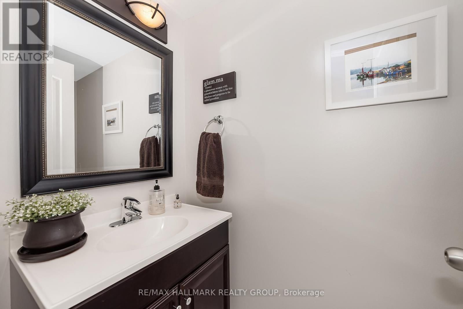 1850 THORNECREST STREET Image 22