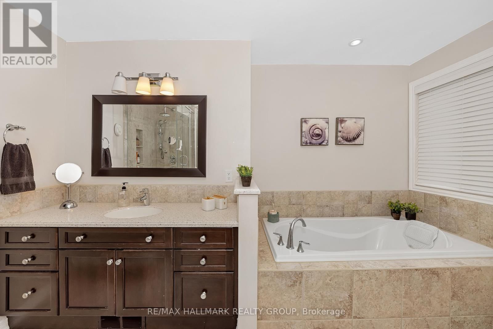 1850 THORNECREST STREET Image 26