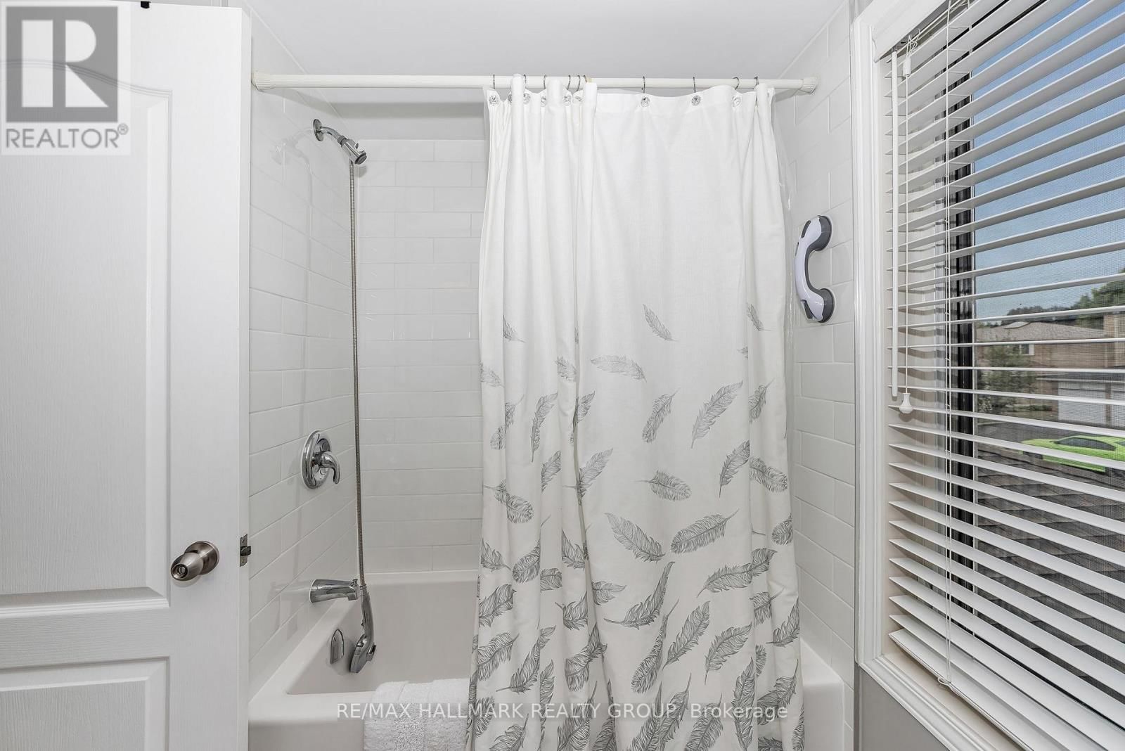 1850 THORNECREST STREET Image 34