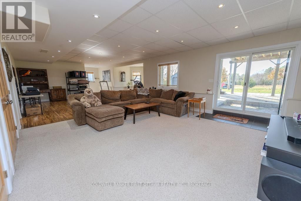 4987 BEDFORD ROAD Image 23