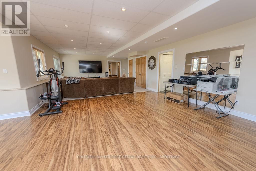 4987 BEDFORD ROAD Image 26