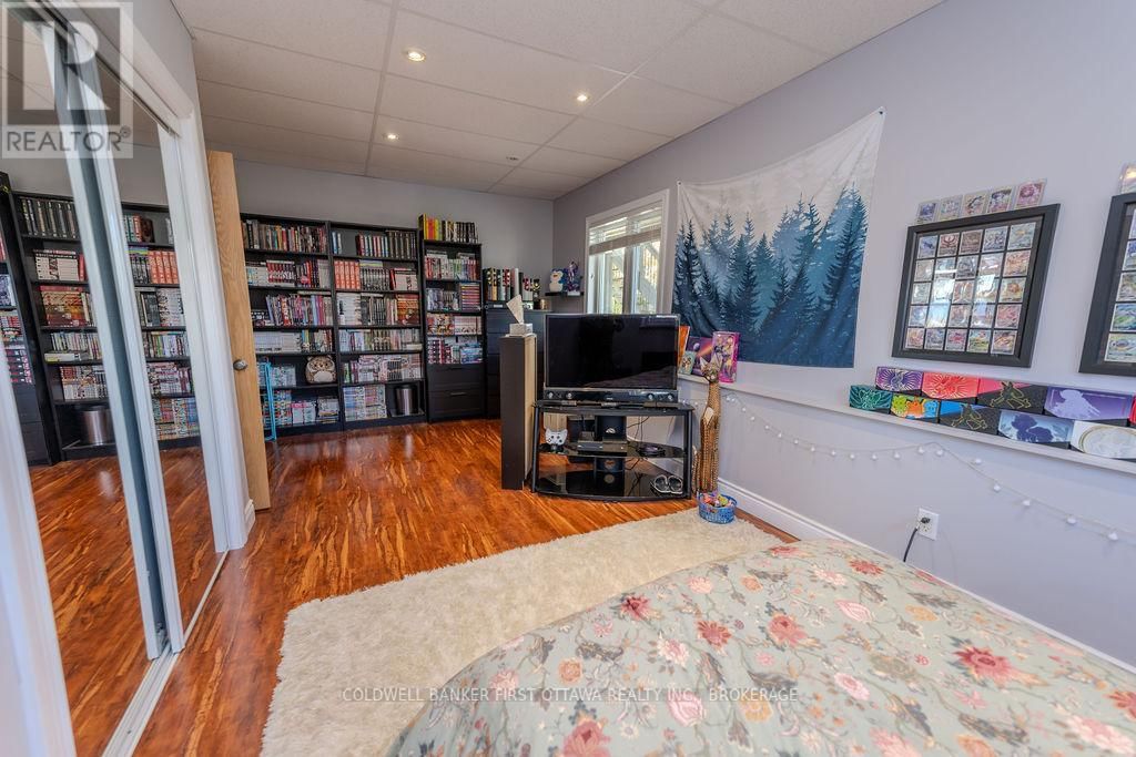 4987 BEDFORD ROAD Image 28