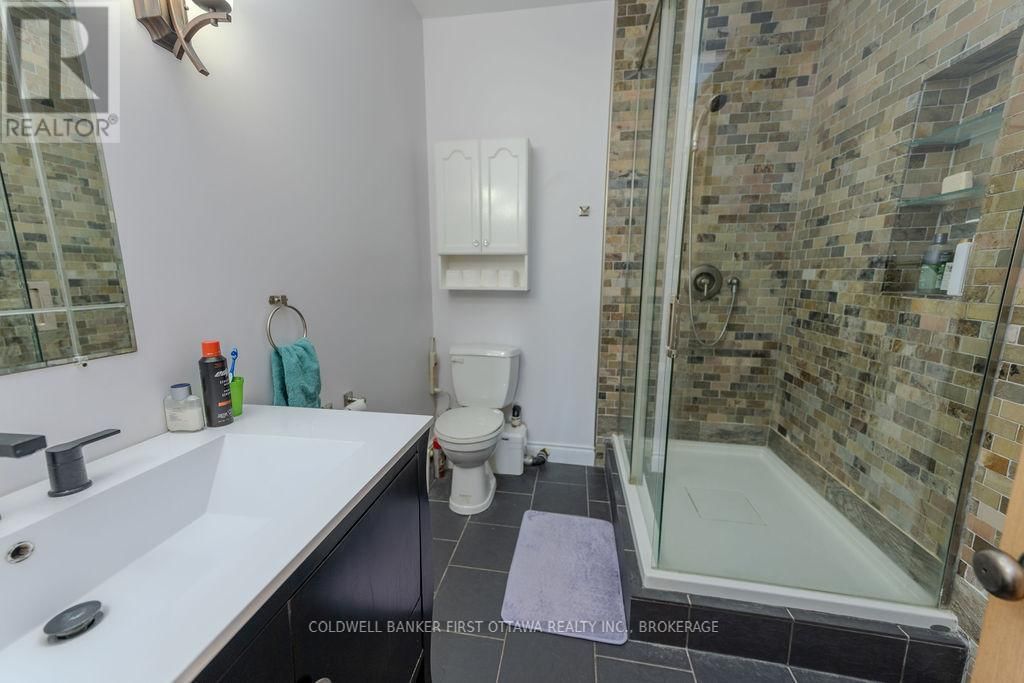 4987 BEDFORD ROAD Image 31