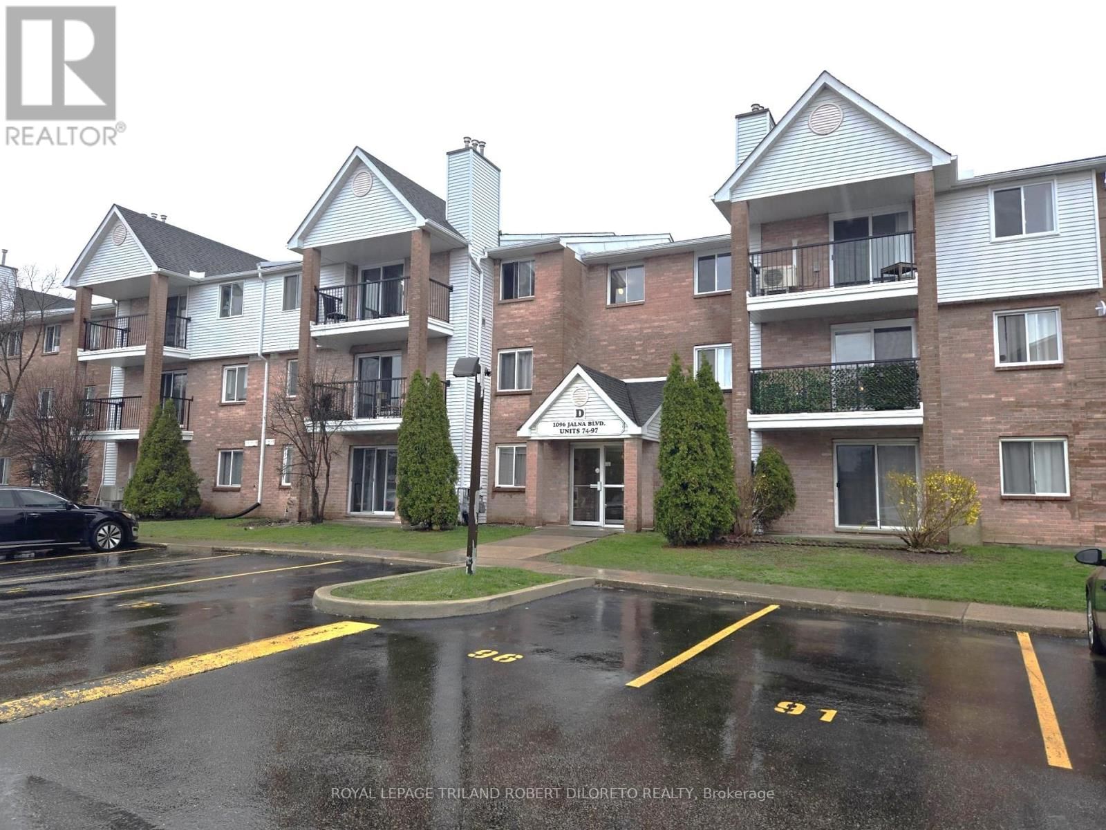 92 - 1096 JALNA BOULEVARD Image 1