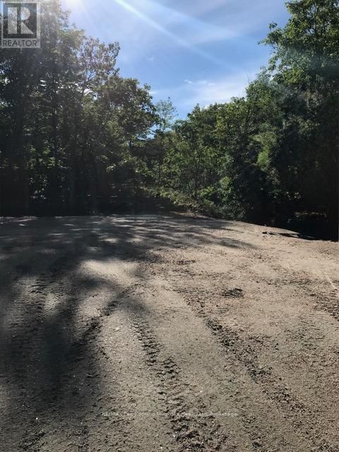 1851 INVERLOCHY ROAD Image 13