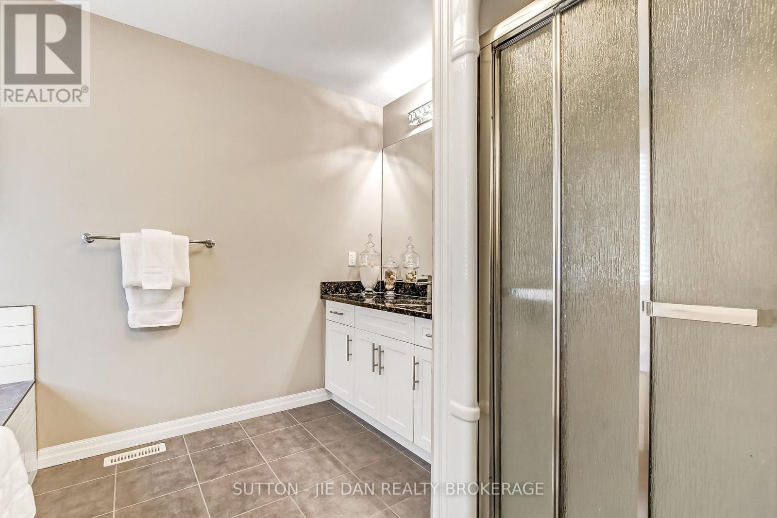 2722 TOKALA TRAIL Image 25