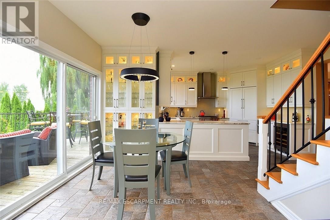 5 - 97 SUNVALE PLACE Image 10