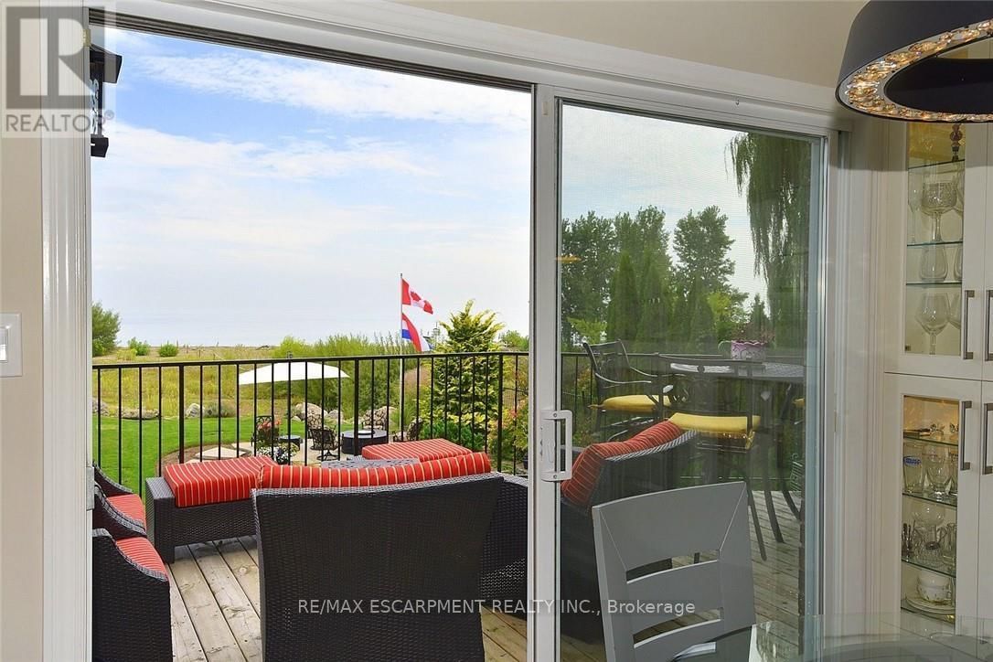 5 - 97 SUNVALE PLACE Image 11