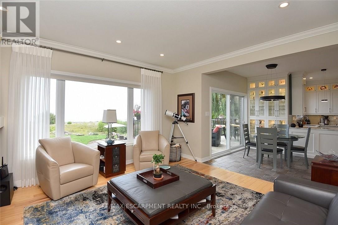 5 - 97 SUNVALE PLACE Image 13