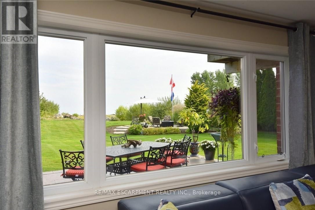 5 - 97 SUNVALE PLACE Image 25