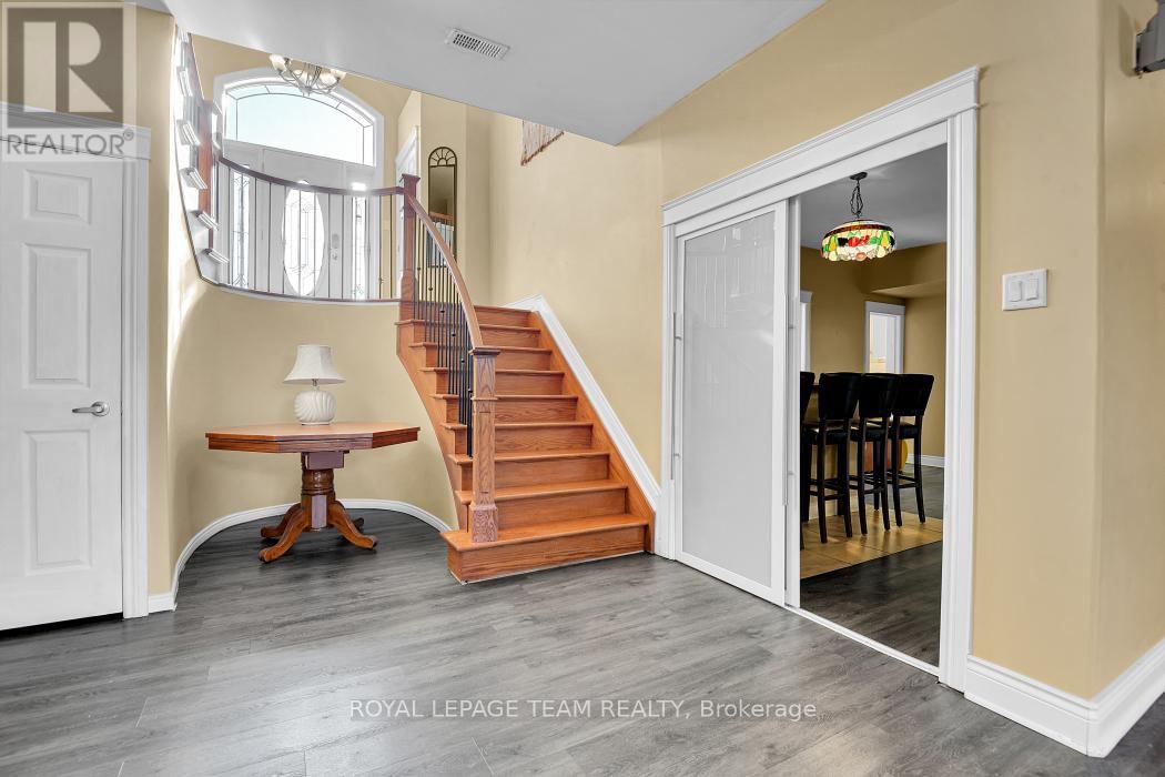 6637 STANMORE STREET Image 23