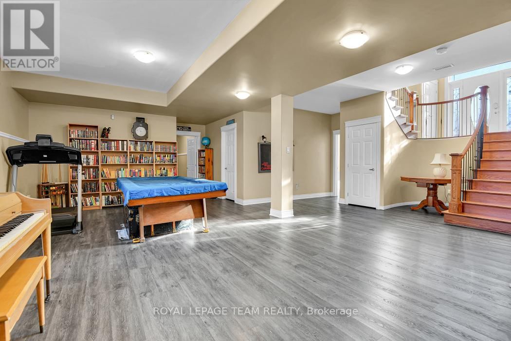 6637 STANMORE STREET Image 25