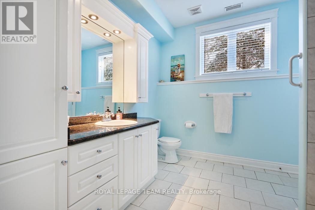 6637 STANMORE STREET Image 32