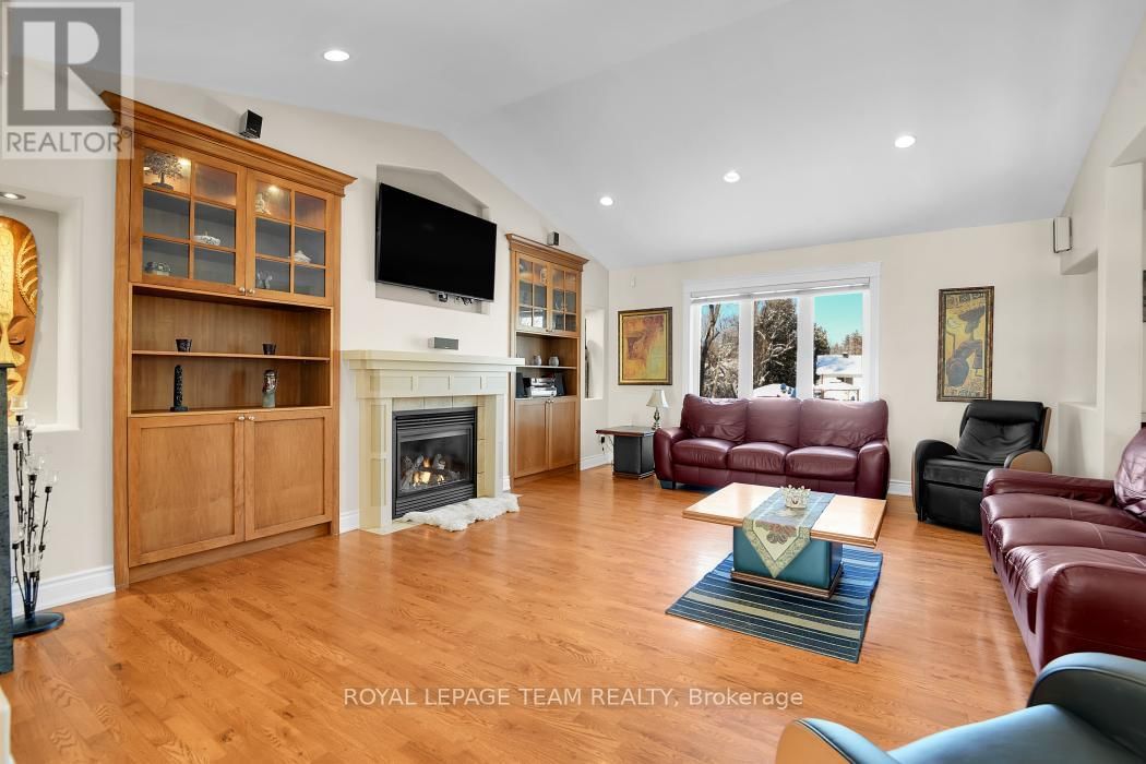 6637 STANMORE STREET Image 6