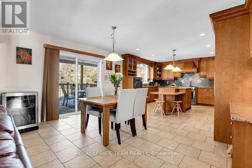 6637 STANMORE STREET Image 9