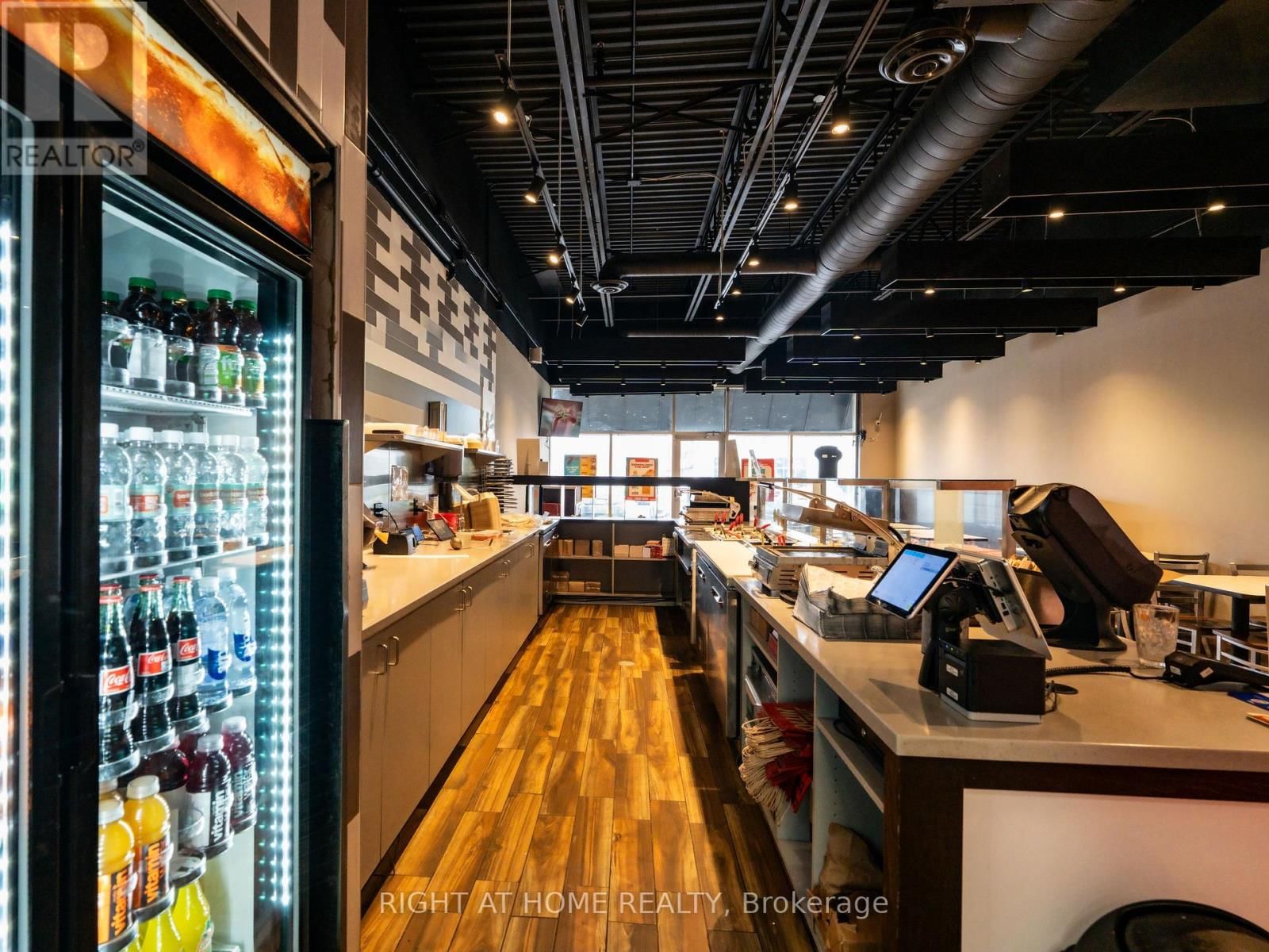 E11A - 2020 LANTHIER DRIVE Image 10