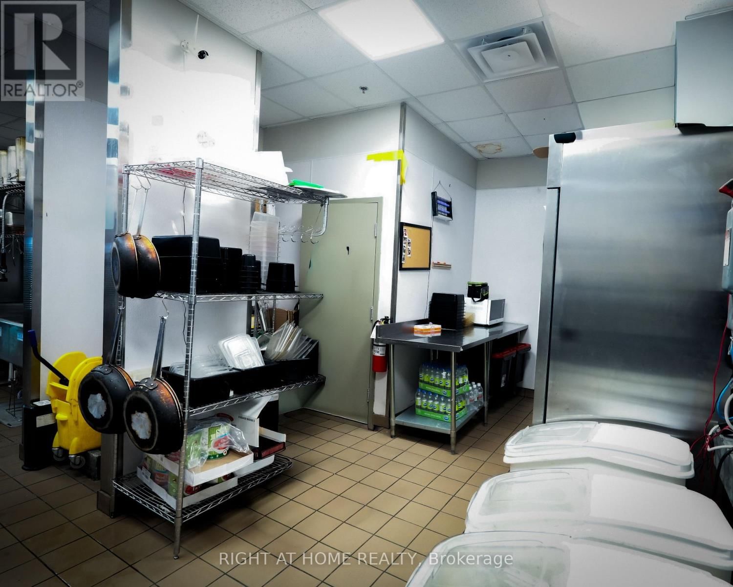 E11A - 2020 LANTHIER DRIVE Image 12