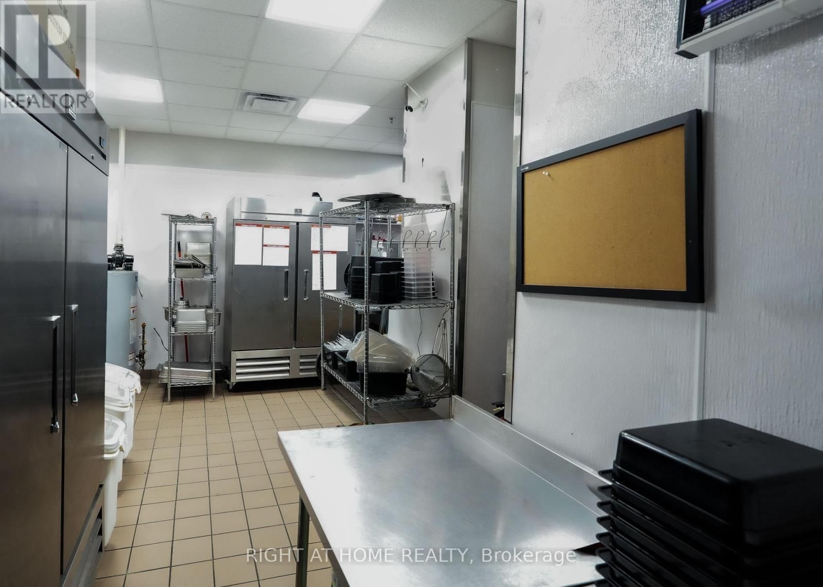 E11A - 2020 LANTHIER DRIVE Image 14