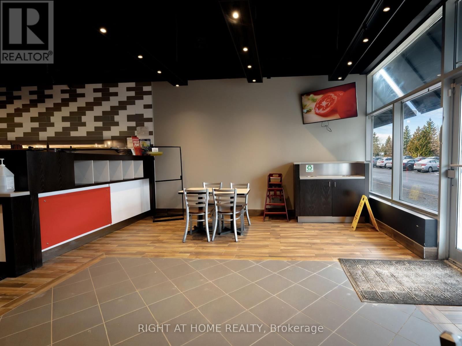 E11A - 2020 LANTHIER DRIVE Image 4