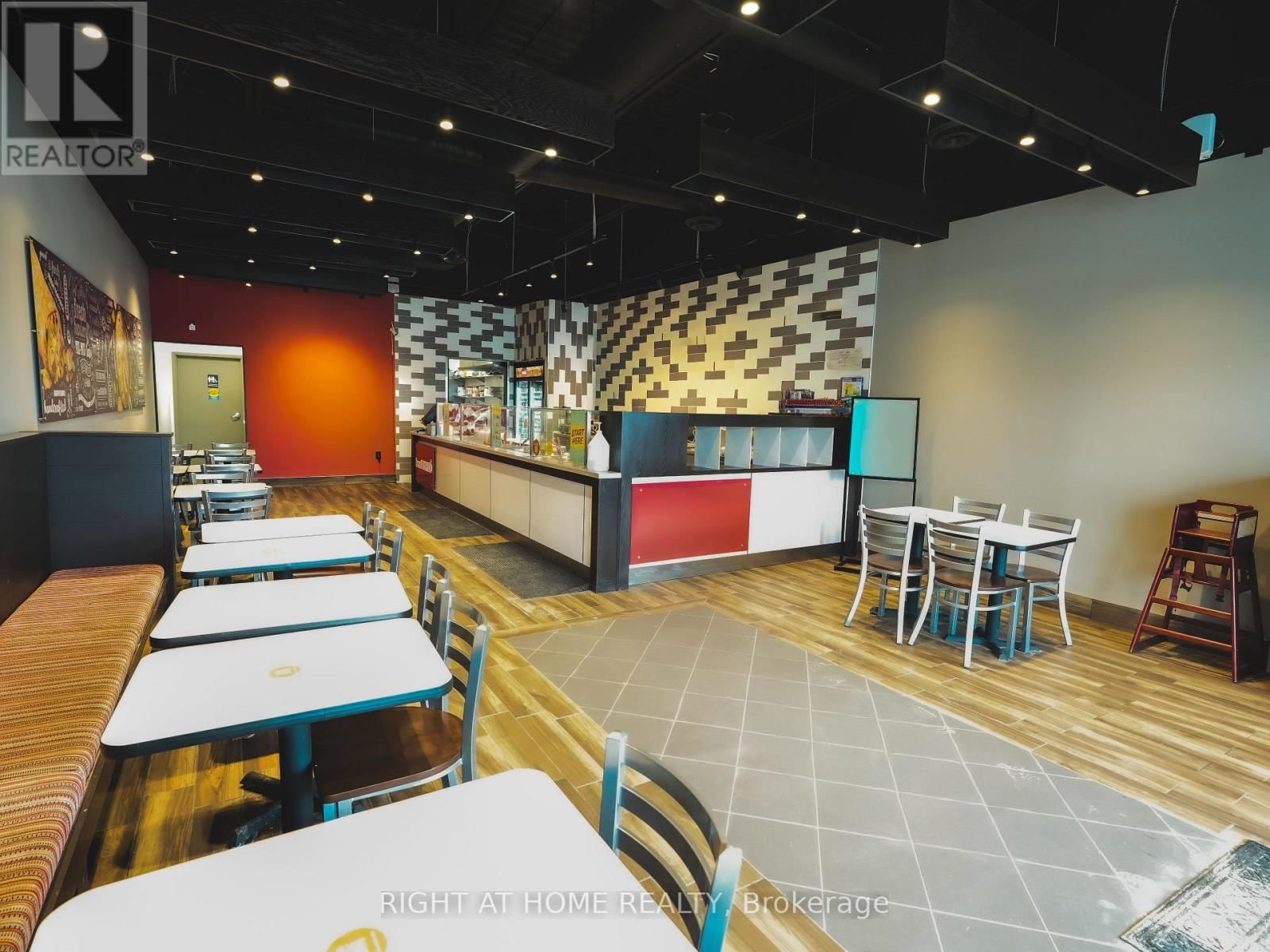 E11A - 2020 LANTHIER DRIVE Image 6