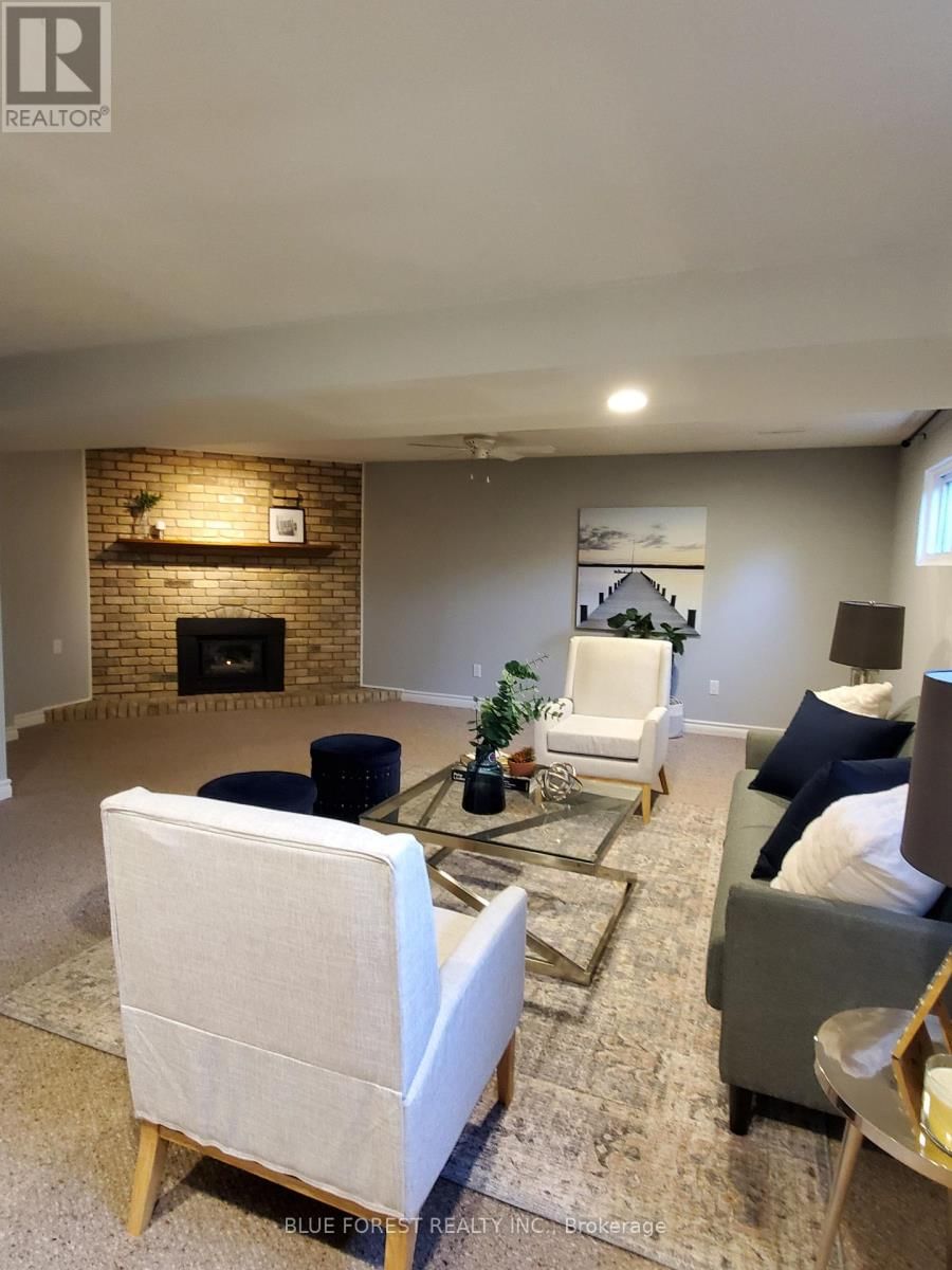 1039 OSGOODE DRIVE Image 14