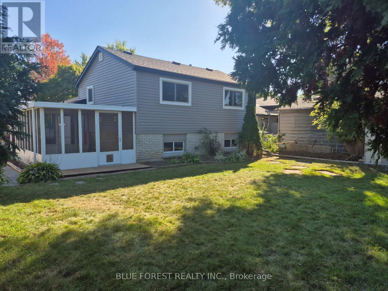 1039 OSGOODE DRIVE Image 15