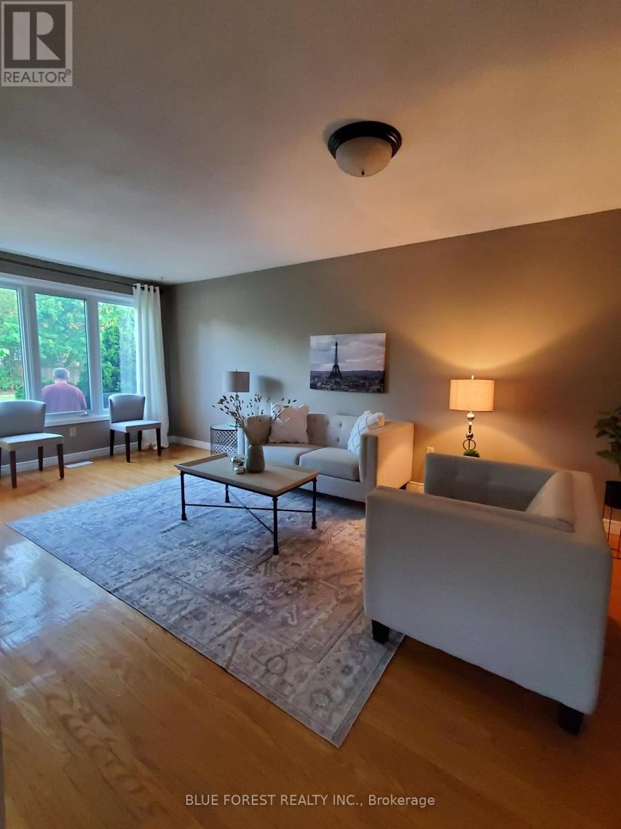 1039 OSGOODE DRIVE Image 9