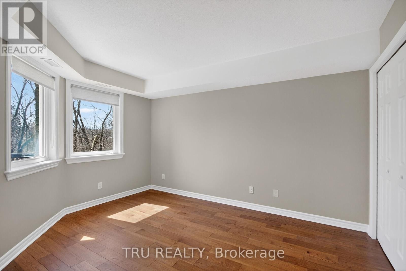 113 - 398 VAN BUREN STREET Image 16