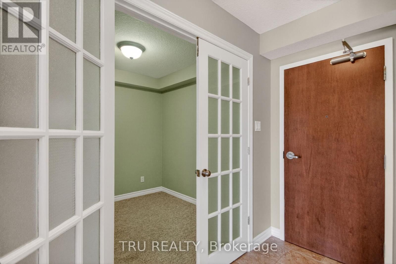 113 - 398 VAN BUREN STREET Image 21