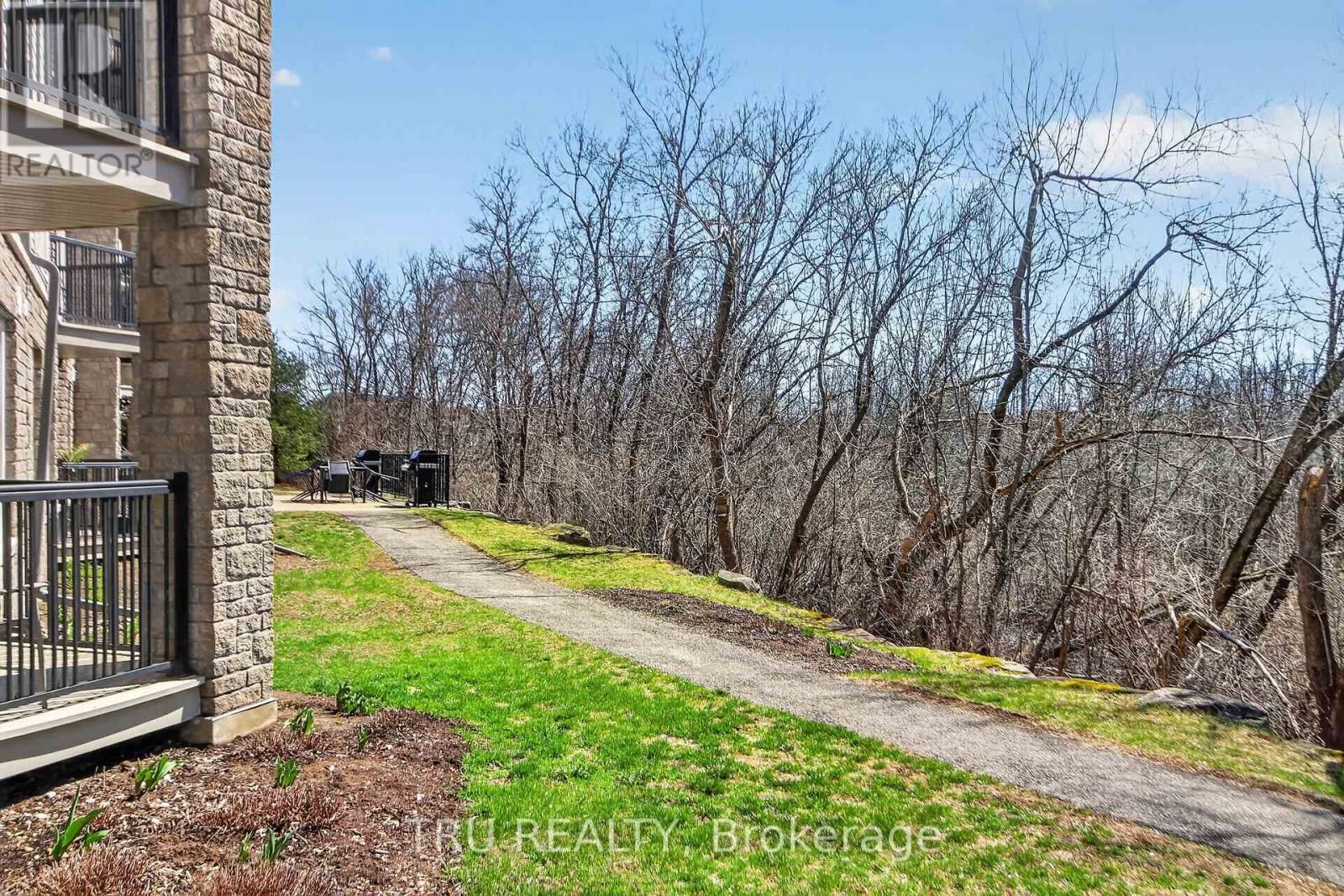 113 - 398 VAN BUREN STREET Image 26