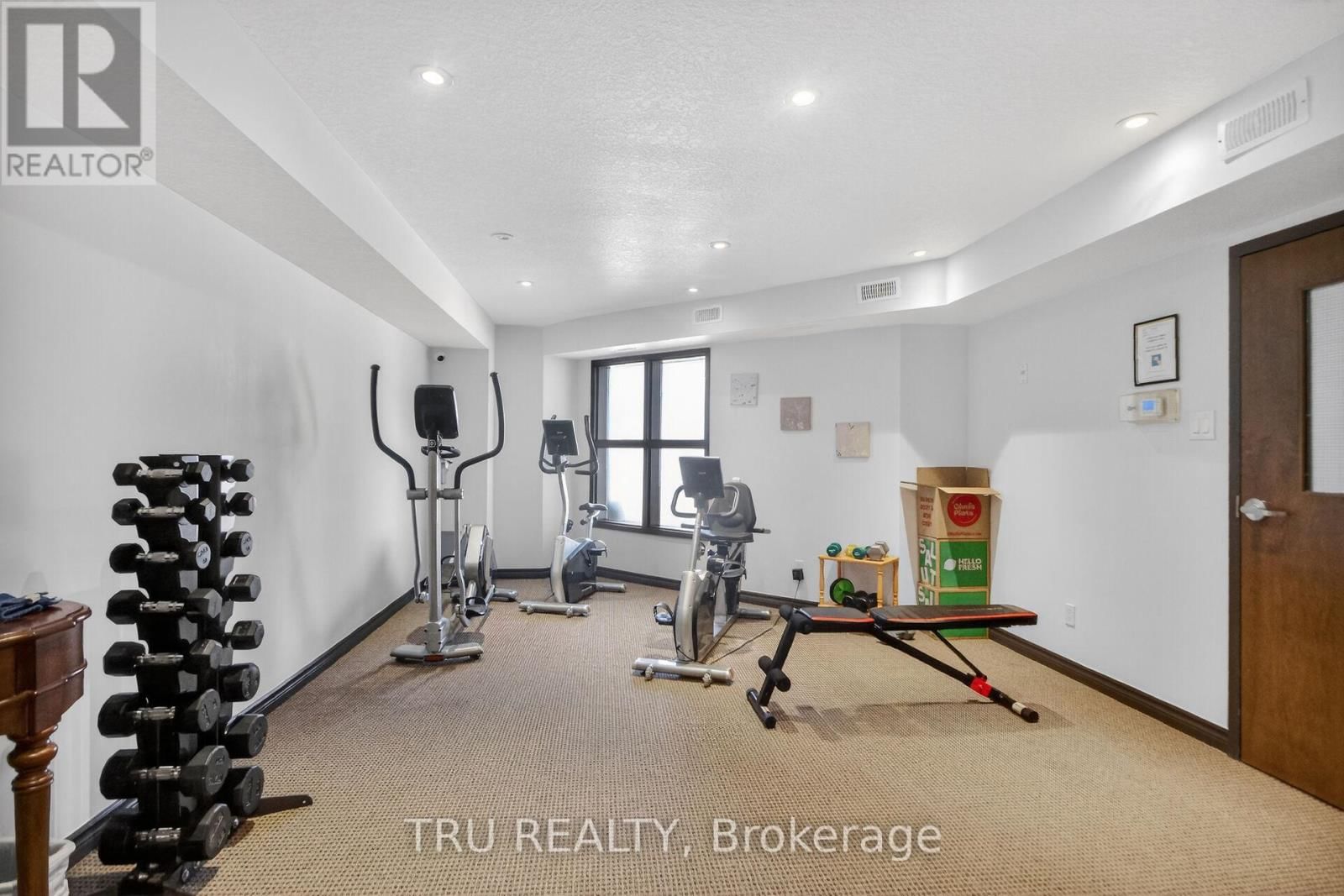 113 - 398 VAN BUREN STREET Image 27