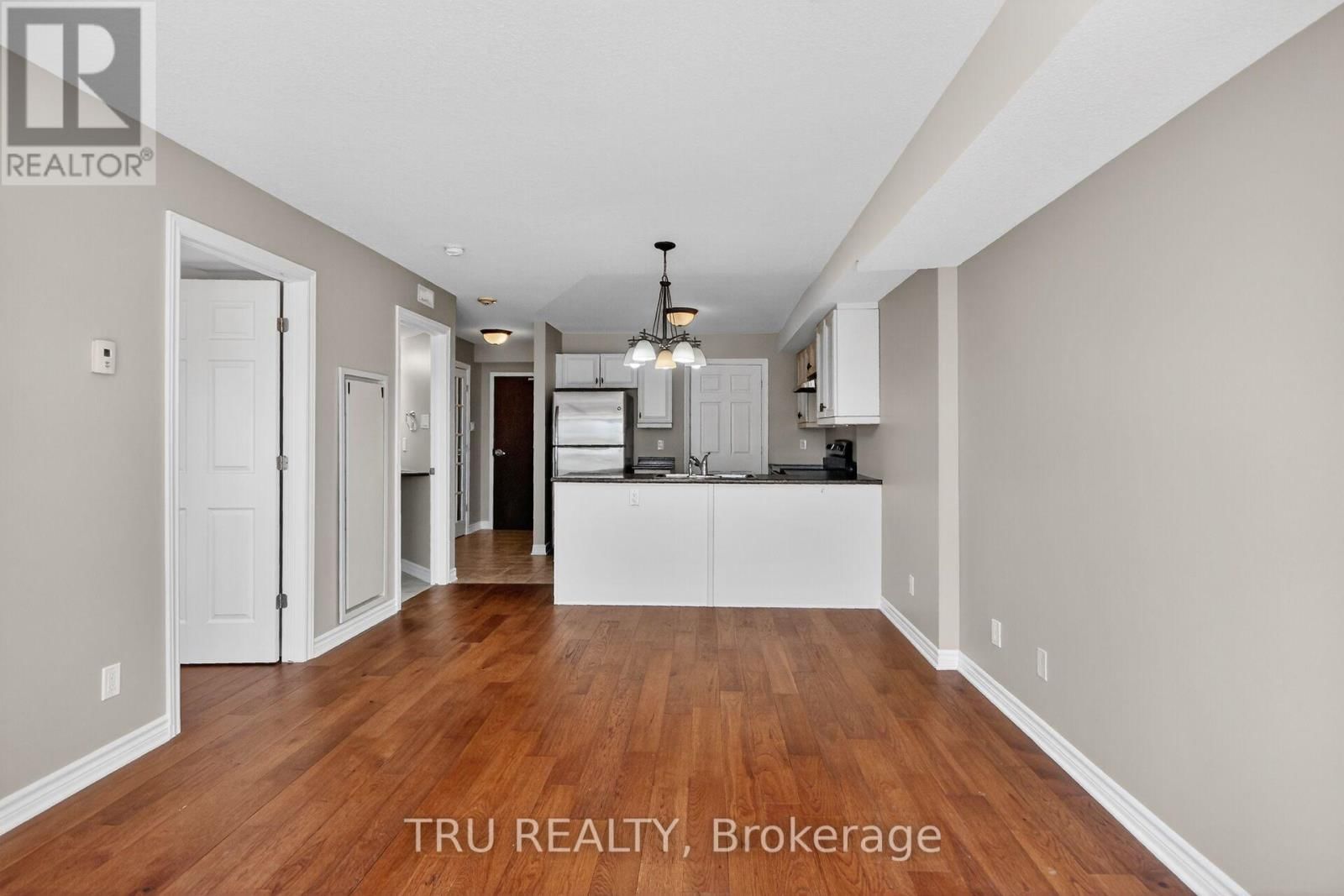 113 - 398 VAN BUREN STREET Image 5