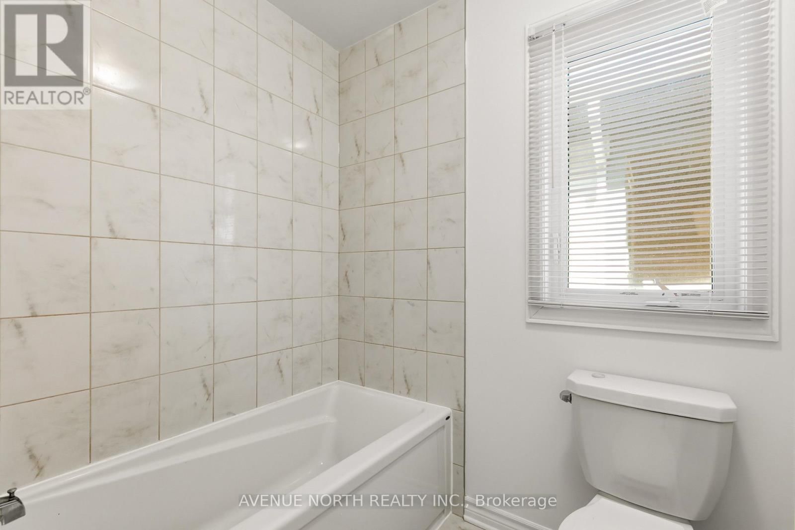 36 DUN SKIPPER DRIVE Image 36