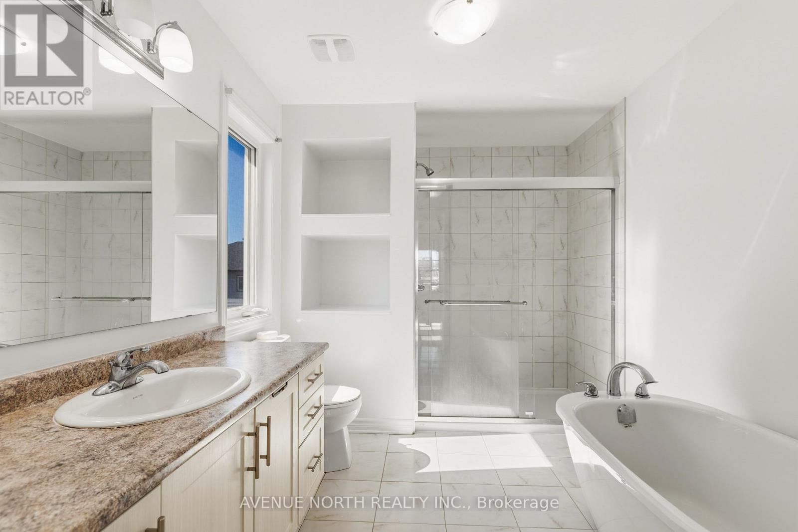 36 DUN SKIPPER DRIVE Image 42