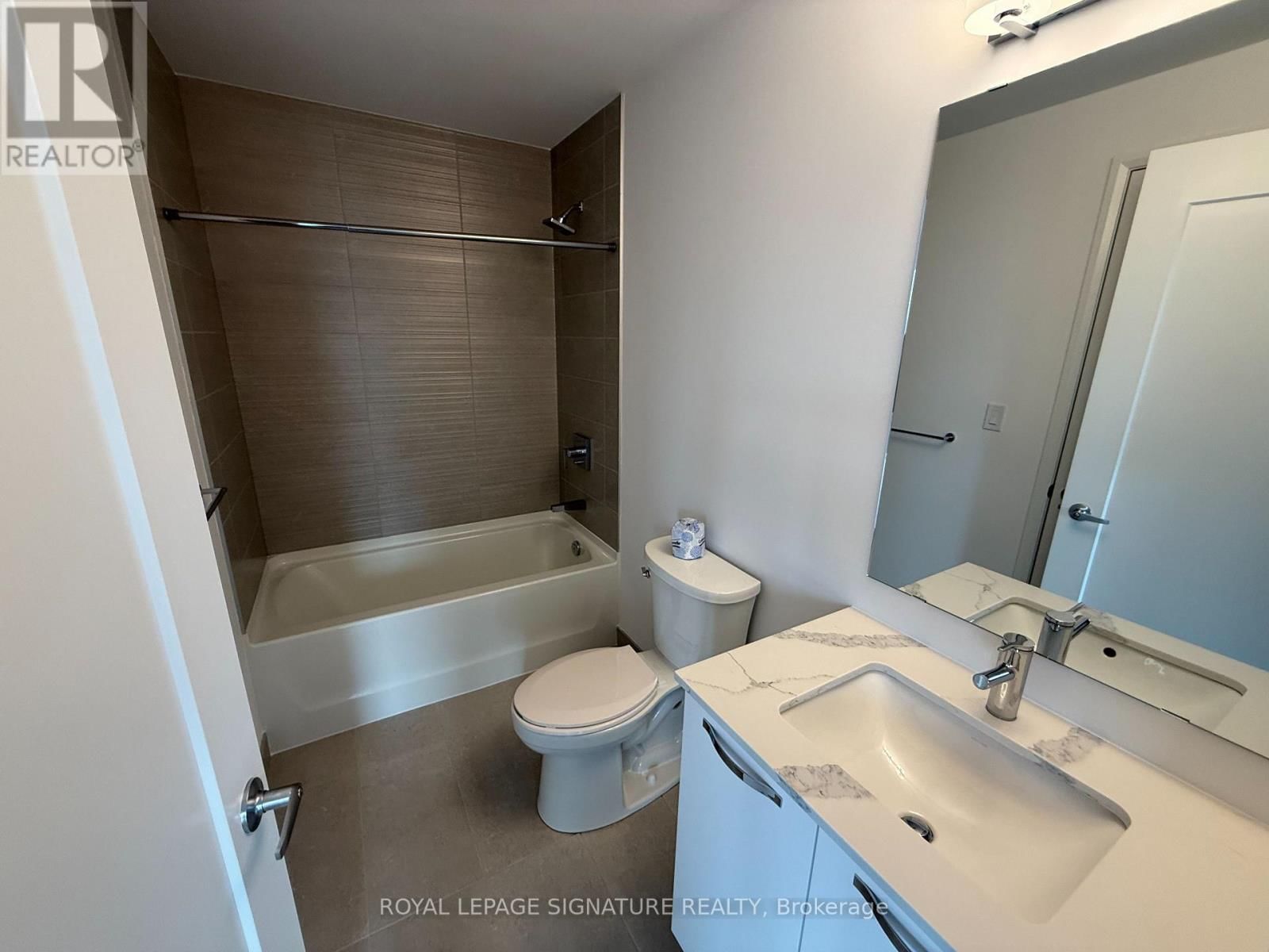 615 - 75 JAMES STREET SOUTH Image 11