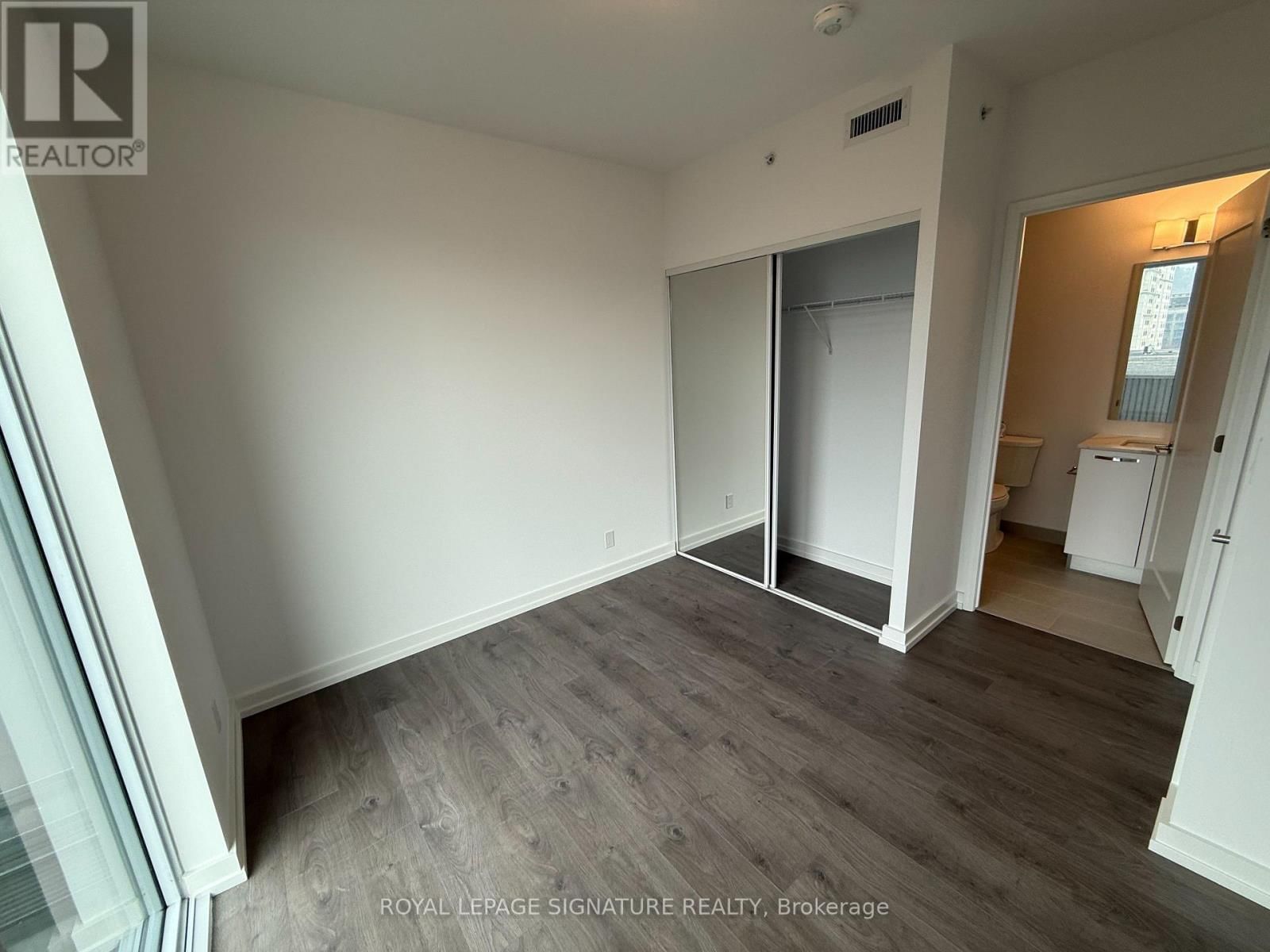 615 - 75 JAMES STREET SOUTH Image 13