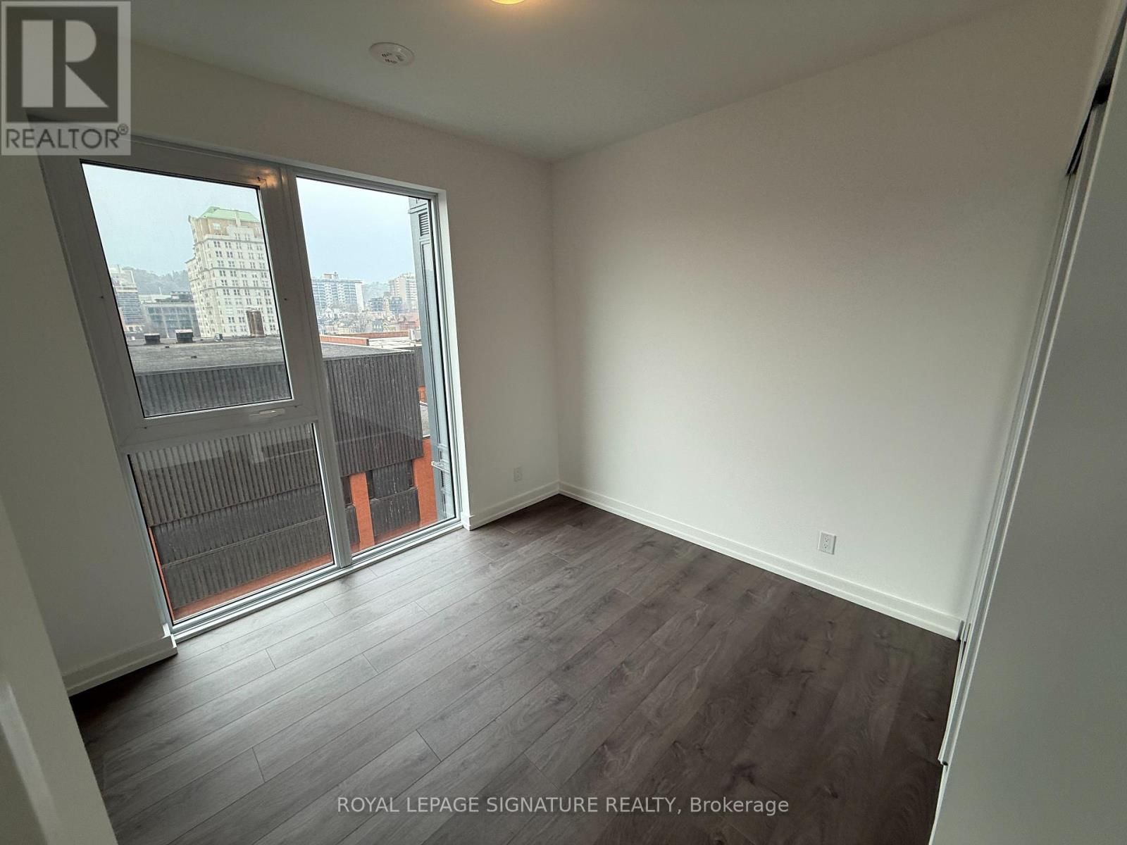 615 - 75 JAMES STREET SOUTH Image 14